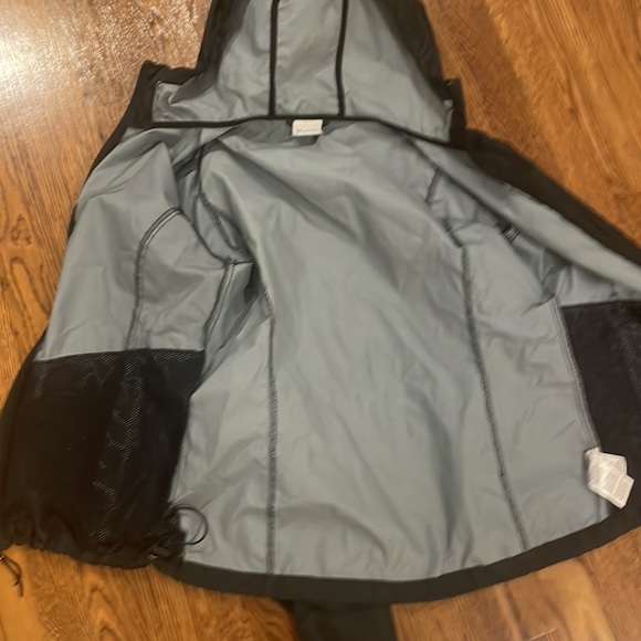 Columbia Rain Coat, Windbreaker Jacket - Picture 6 of 8